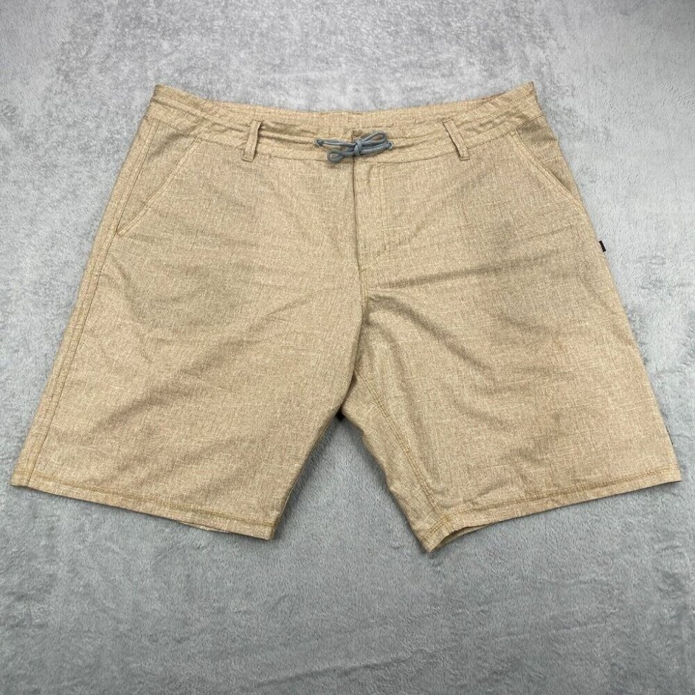 Oakley Hybrid Walking Shorts Mens 40 Beige Drawstring Beach Swim Golf Casual Dry